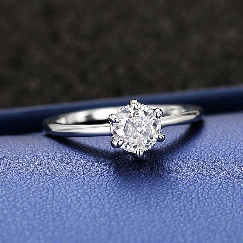 Huitan Classic and Simple Round Cubic Zircon Women Rings Timeless Style Wedding Engagement Accessories High Quality Hot Jewelry XJ260127