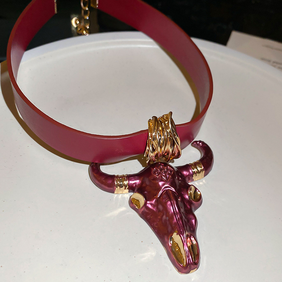 European and American Retro Leather Bull Head Pendant Necklace Personality Fashion Trend Temperament Clavicle Chain Design Sense Niche Jewelry - view 8