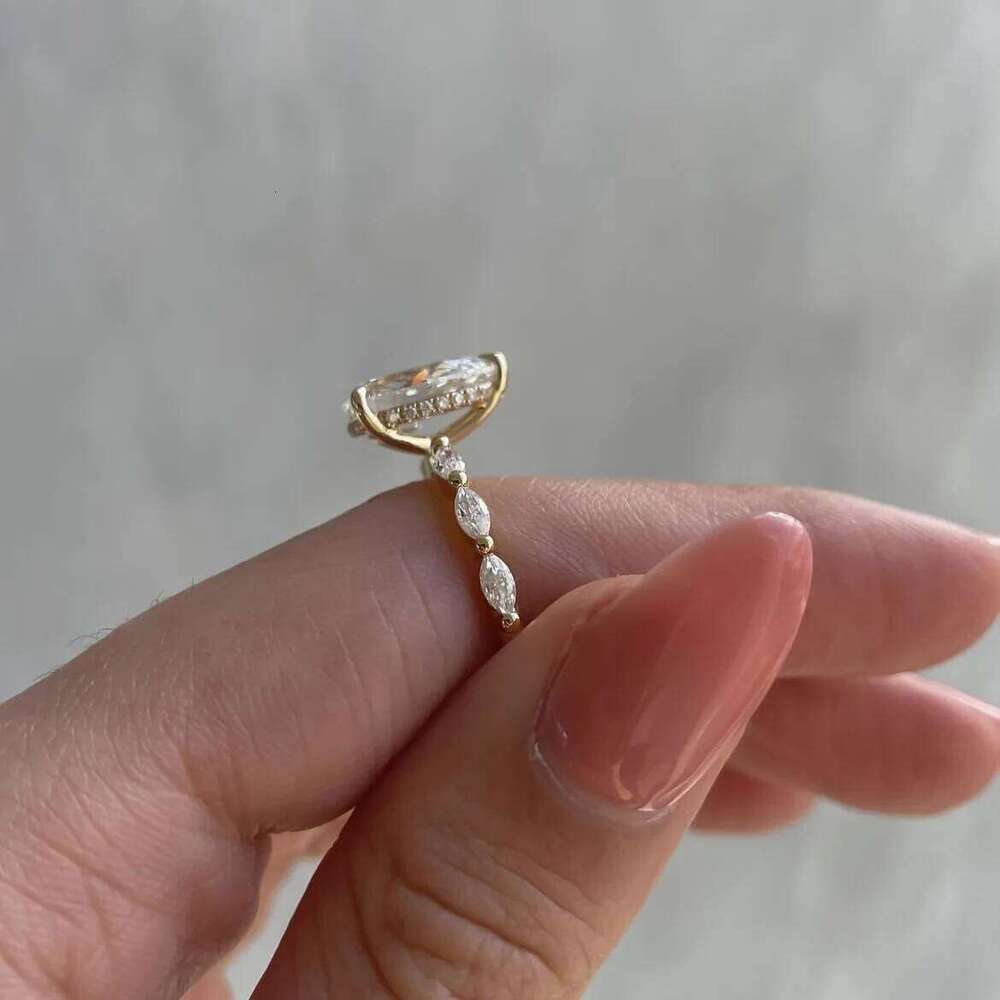 Hot Selling Gold Plated Stainless Steel Rings For Women water drop Zircon Wedding Ring Jewelry Accessories Wholesale Size 6-11 XJ260127