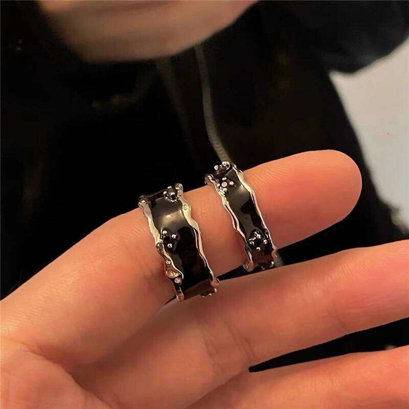 Punk Harajuku Goth Thorns Black Silver Color Irregular Heart Cross Open Ring For Women Men Lover Vintage 90s Y2K Grunge Jewely XJ260127