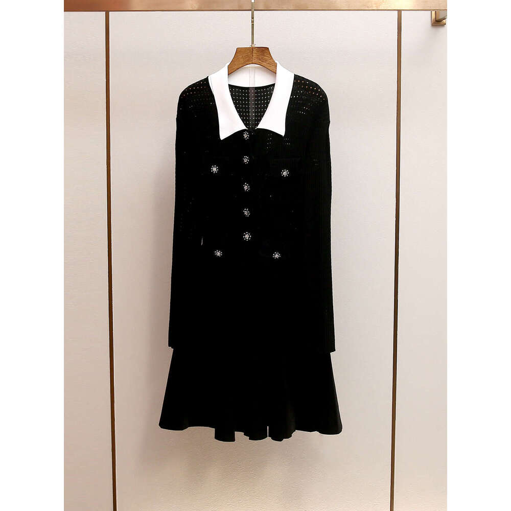 2026 autumn and winter new French style small fragrance color blocked lapel fake two-piece waistline patch long sleeved knitted women's dress