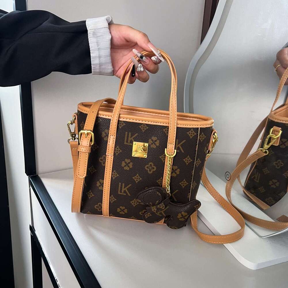 2026 New Simple Elegant Small Square Shoulder Bags for Women Fashion Tote Bag with Pendant Dog Trendy Basket Bag Commuter Shoulder Bag H260319