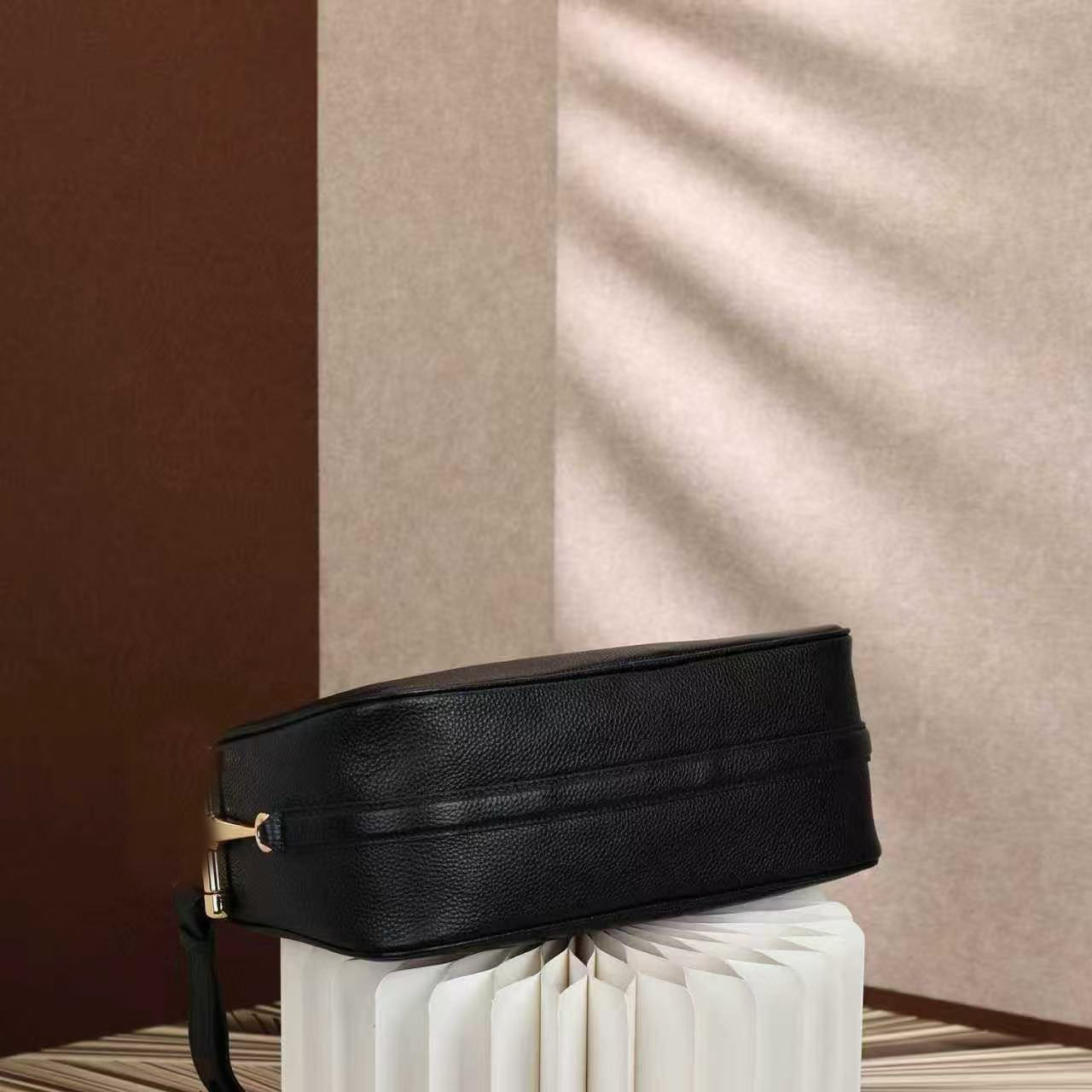 2025 new satchel Latest Shoulder Bag Original Luxury Designers Elegant New Season Satchel: Stylish Medium Shoulder Bag