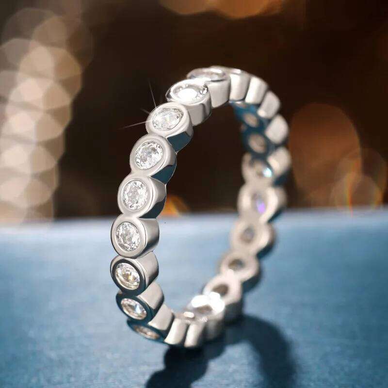 Huitan Exquisite Round CZ Promise Rings for Women Silver Color Fashion Contracted Wedding Bands Accessories Versatile Jewelry XJ260127