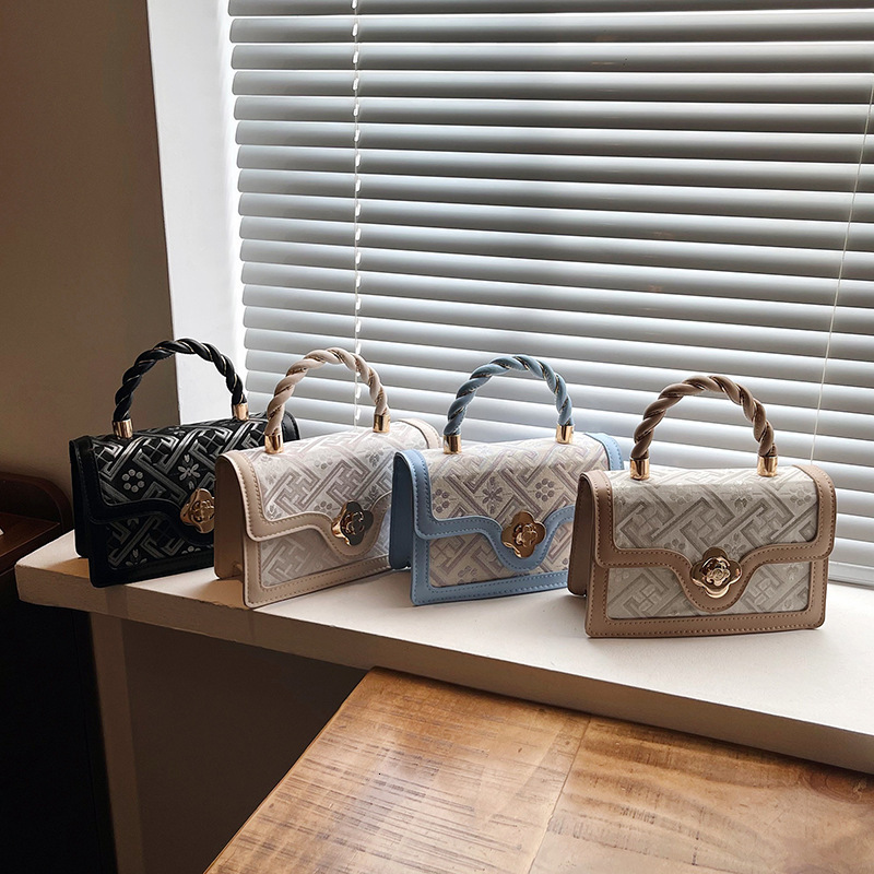 Luxury Brand 2026 New Niche Women's Luxurious handbag Casual High-Quality Small Square Fashionable Trendy Crossbody Bag