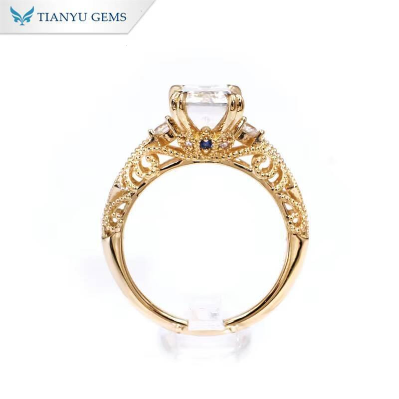 Tianyu Hollow Pattern 65x10mm Emerald Cut D VVS Moissanite Diamond Custom Jewelry 10K 14K 18K Charming Solid Gold Rings