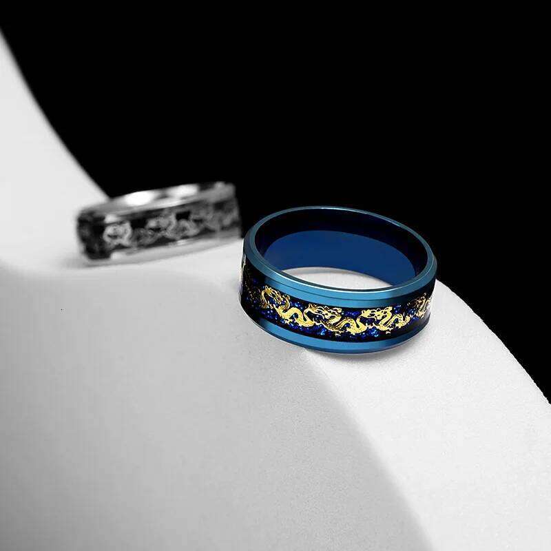 2025 Titanium Steel Black Carbon Fiber Rings Fashion Red Blue Celtic Dragon Ring for Men Women Cool Jewelry Domineering Gifts XJ260127