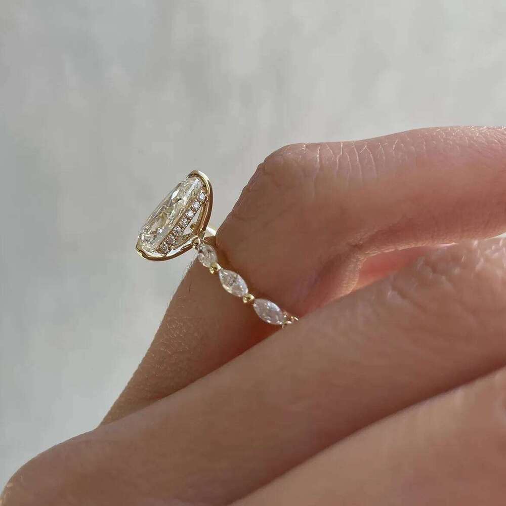 Hot Selling Gold Plated Stainless Steel Rings For Women water drop Zircon Wedding Ring Jewelry Accessories Wholesale Size 6-11 XJ260127