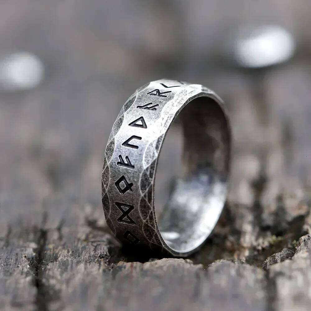 YILUOCD Stainless Steel Viking Runes Ring for Men Women Vintage Nordic Celtic Knot Rings Odin Letter Amulet Jewelry Wholesale XJ260127