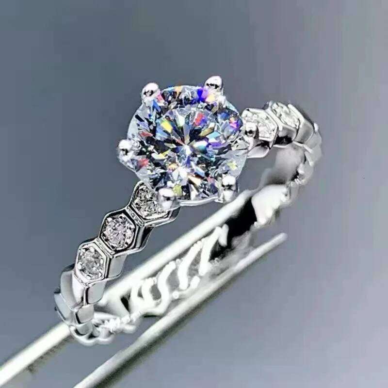 925 Sterling Silver Rings for Women Luxury 7mm Clear Cubic Zirconia Wedding Ring Vintage Fine Jewelry Gift Female XJ260127