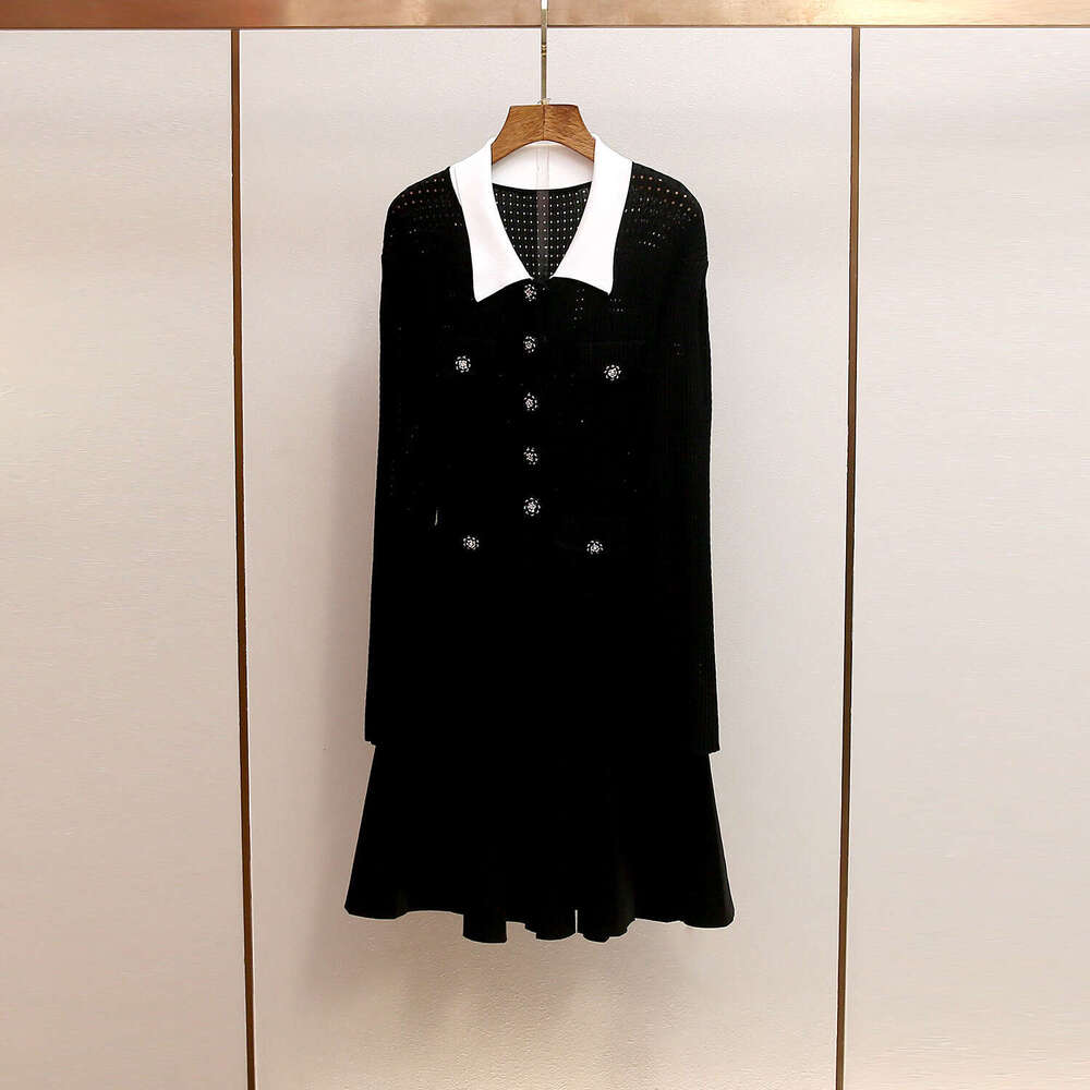 2026 autumn and winter new French style small fragrance color blocked lapel fake two-piece waistline patch long sleeved knitted women's dress
