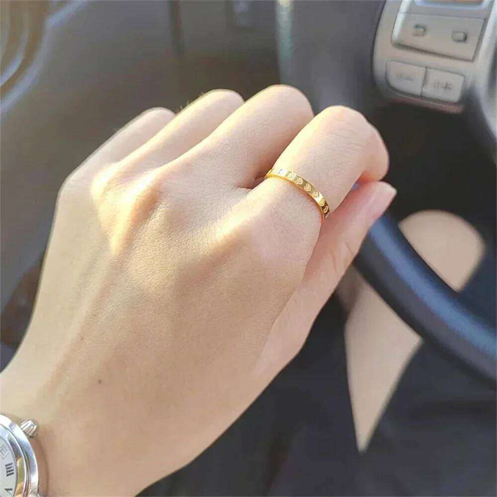 Golden Stainless Steel 2mm Heart Rings Women Size 5/6/7/8/9/10# Thin Finger Ring Wedding Band Engagement Jewelry Girlfriend Gift XJ260127