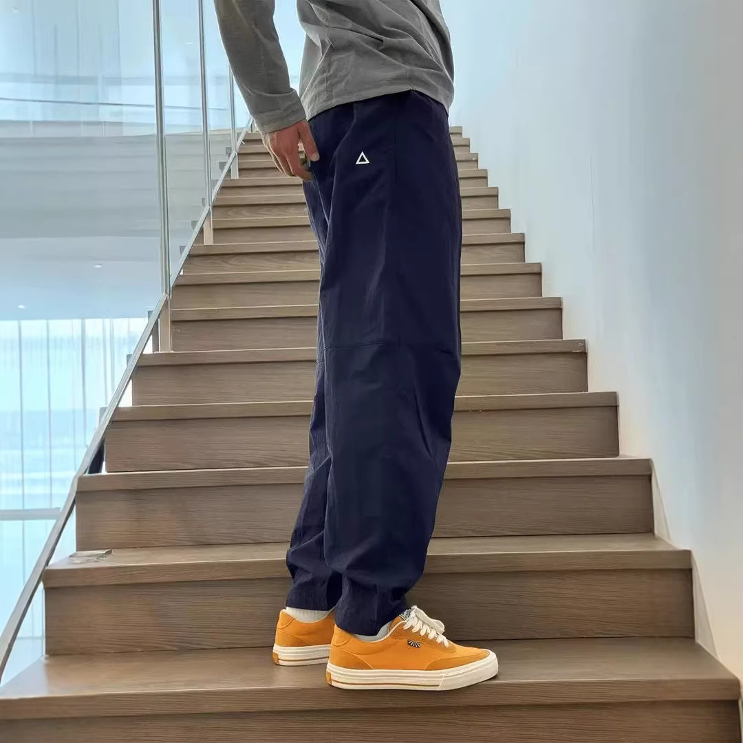 Trendy 2026 Men's Waterproof Windproof Cargo Pants, American Tapered Tactical Pants for Outdoor, Quick-Dry Hiking Workwear Trousers