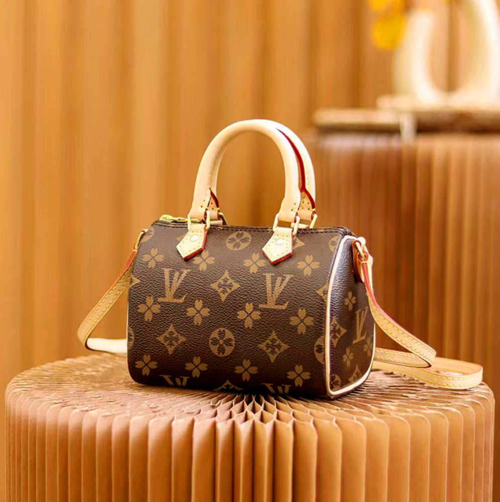 2026 Shoulder Bags Top Designer Mini Nano Bag Women Leather Denim Crossbody Luxury Brand Embossed Tote Purse Brown Flower Handbag