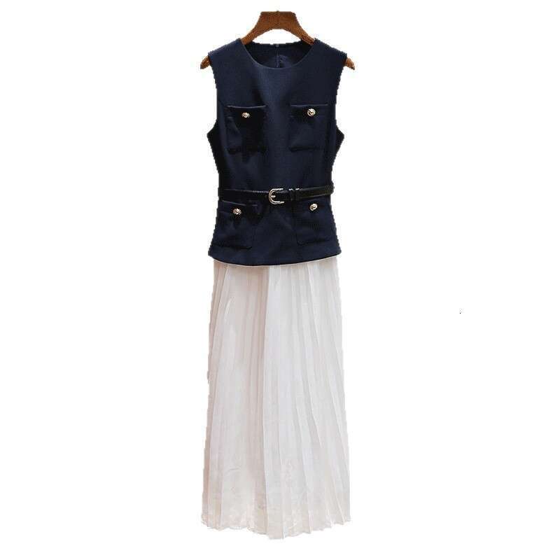 2026 spring/summer new designer elegant blue and white women's pleated sleeveless long skirt