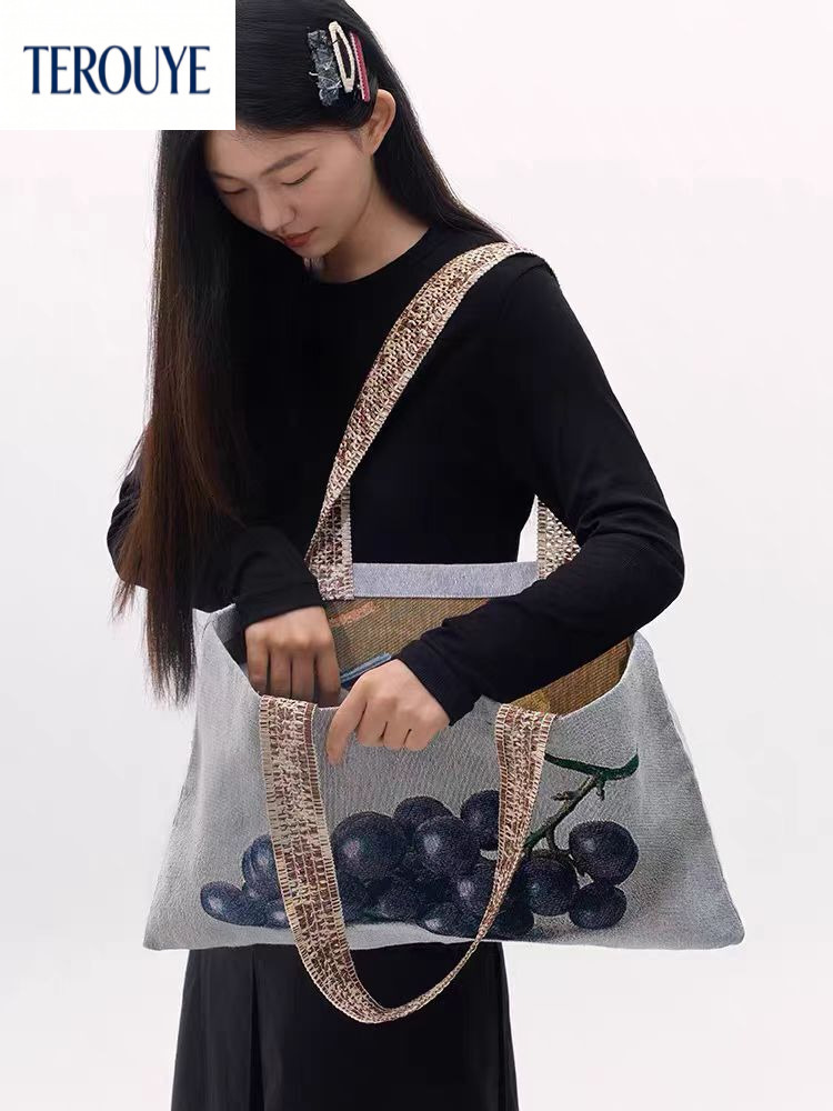 TEROUYE autumn and winter new French style grape oil bag painting hand-painted bag trend retro large capacity light luxury women's armpit bag
