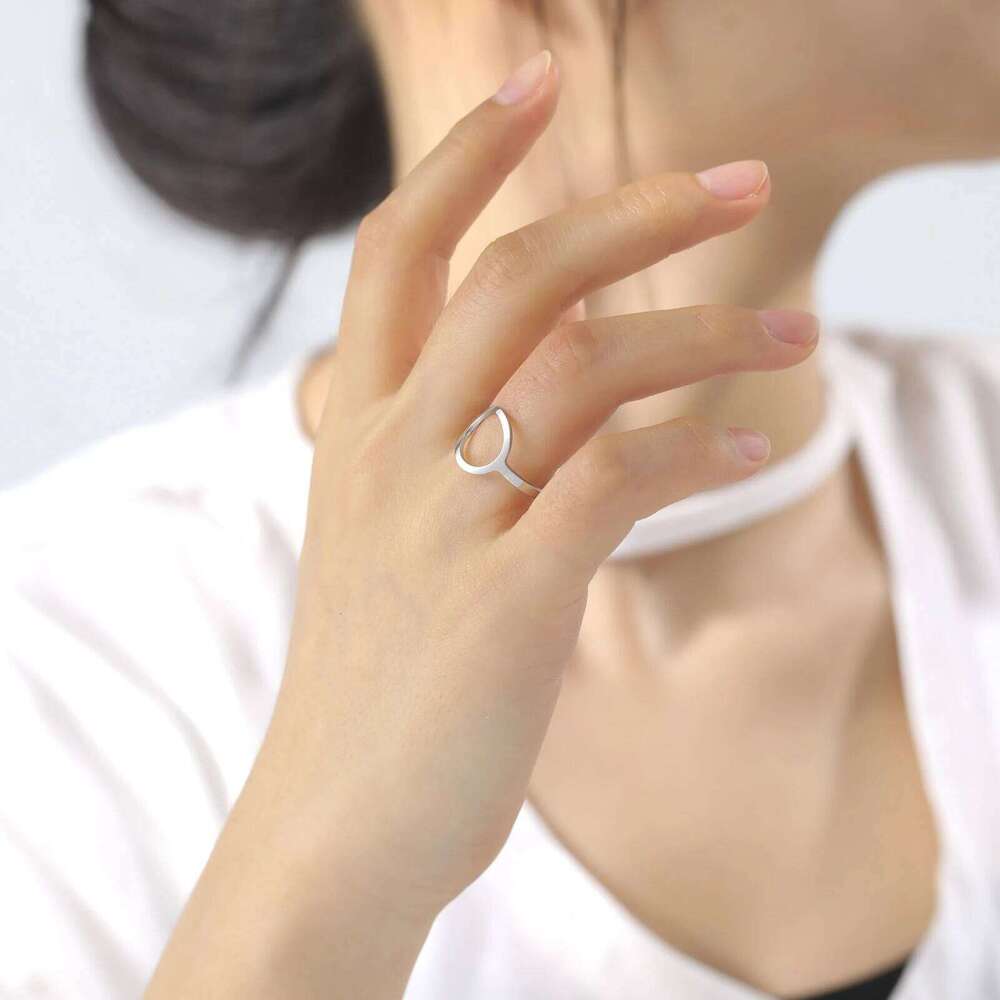 Skyrim Simple Geometric Hollow Round Ring Women Stainless Steel Minimalist Open Finger Rings 2025 Fashion Jewelry Birthday Gift XJ260127
