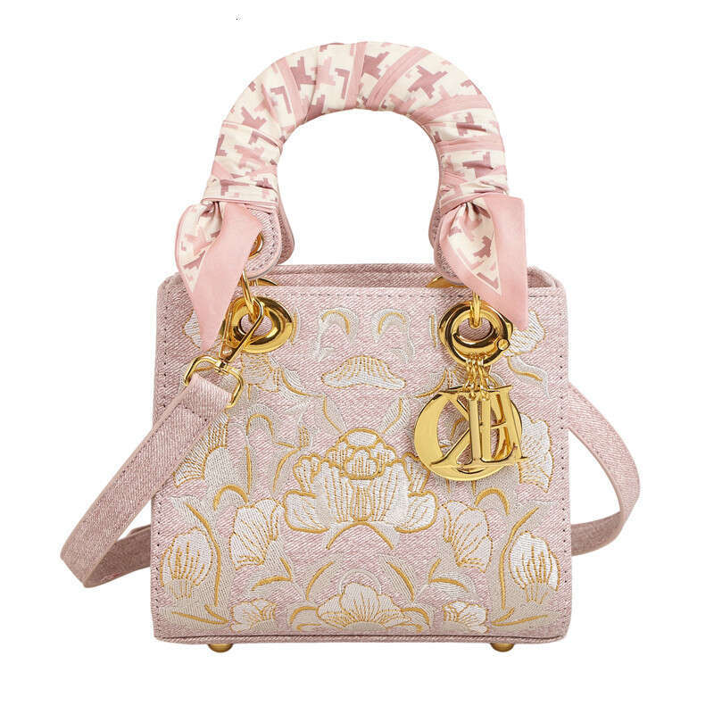 Heavy Embroidery Embroidered Versatile Princess Diana New Fashion Scarf tote Handbag Women High End Single Shoulder Crossbody Bag