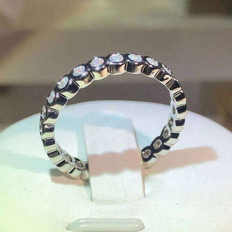 Huitan Exquisite Round CZ Promise Rings for Women Silver Color Fashion Contracted Wedding Bands Accessories Versatile Jewelry XJ260127