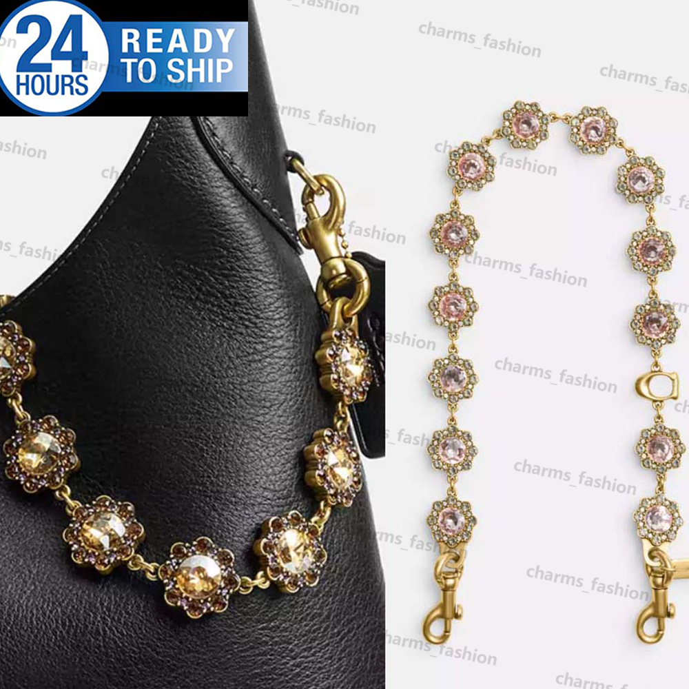 Designer Keychain Sakura Cherry Bag Charm High Quality Bag Pendant Keychain Car Interior Decoration Leather Bag Pendant Wholesale Volume Large Discount With box