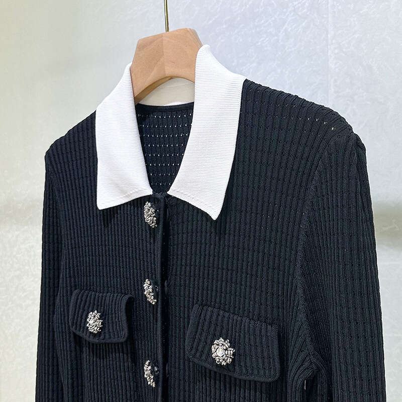 2026 Celebrity Style Women's High End Color blocked Collar, Diamond Button Knitted Belt, Wrinkled Long Skirt