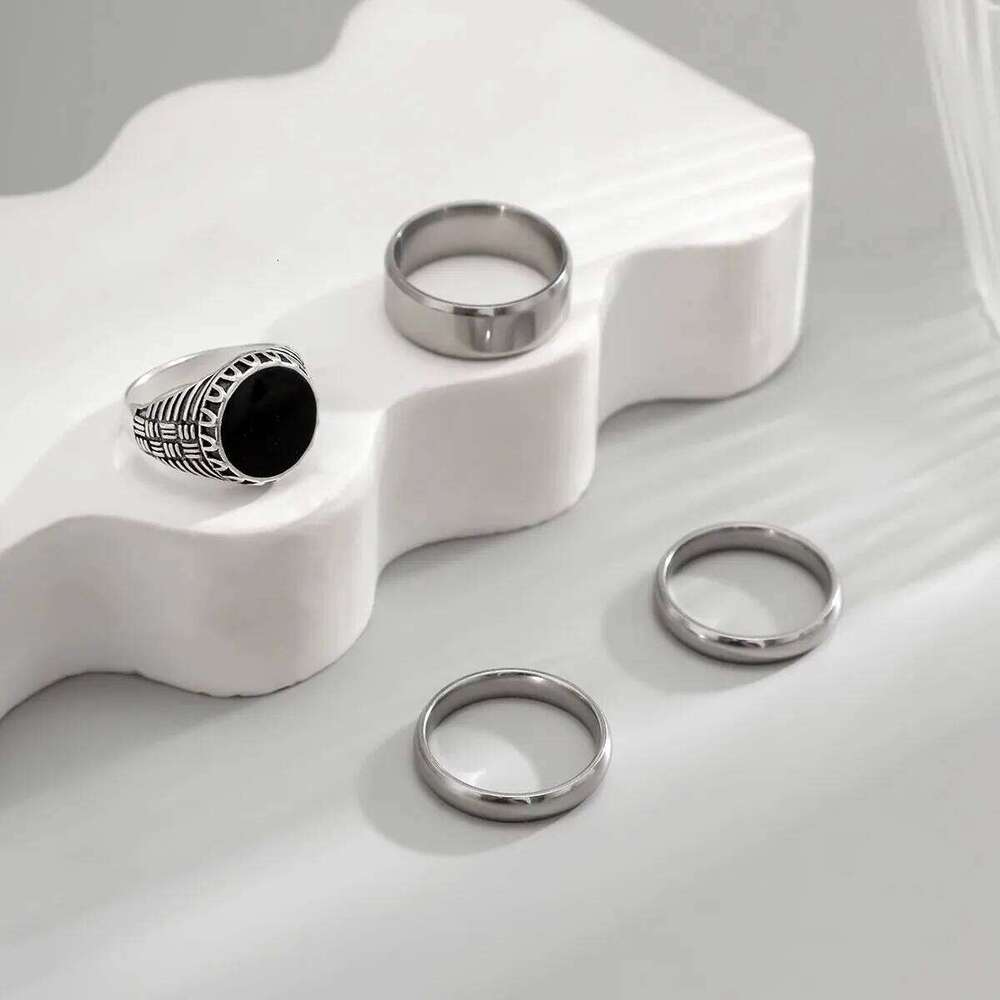 4Pcs Retro Simple Stainless Steel Wide Men's Gothic Pattern Metal Ring Casual Jewelry XJ260127