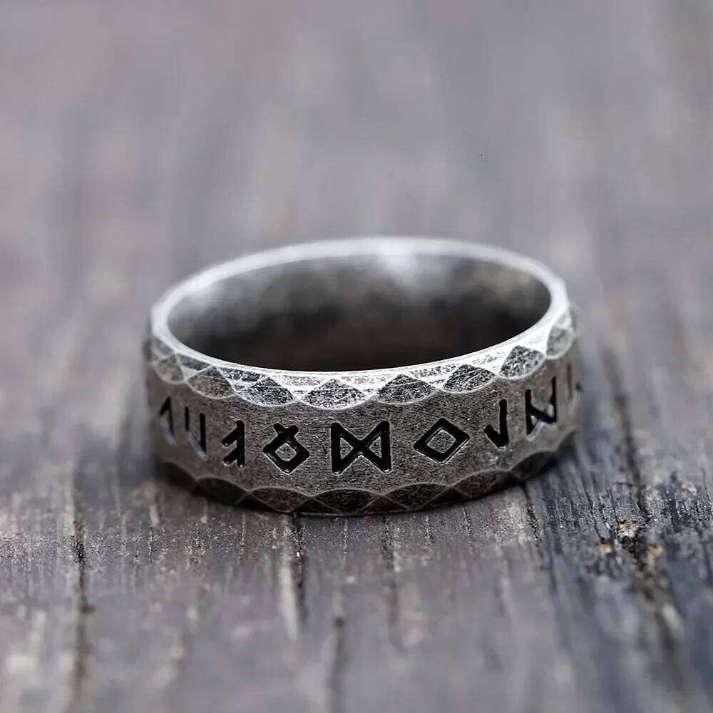 YILUOCD Stainless Steel Viking Runes Ring for Men Women Vintage Nordic Celtic Knot Rings Odin Letter Amulet Jewelry Wholesale XJ260127