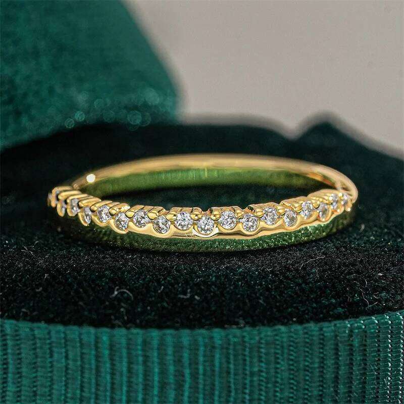 ZFSILVER Fashion Trendy s925 Silver Classic Color D Moissanite Design Circle Ring Women Charms Wedding Party Jewelry Gifts KM272 XJ260127