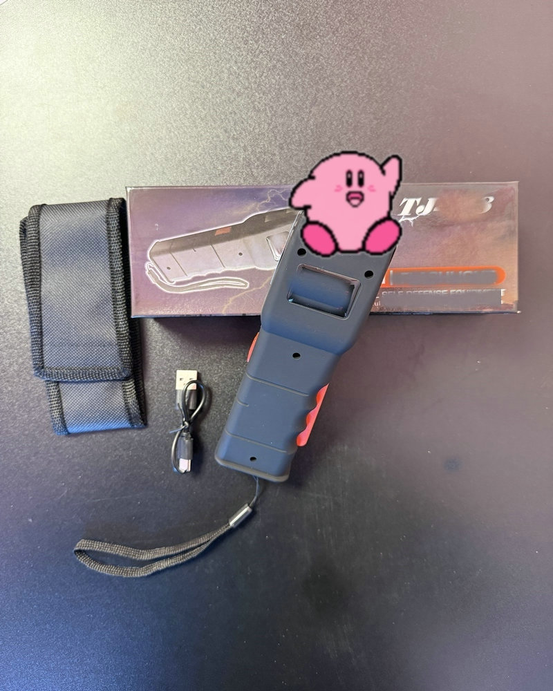 2026 New Model Women's Protective Multi-functional Flashlight Keychain USB Rechargeable Outdoor Emergency Tool K0