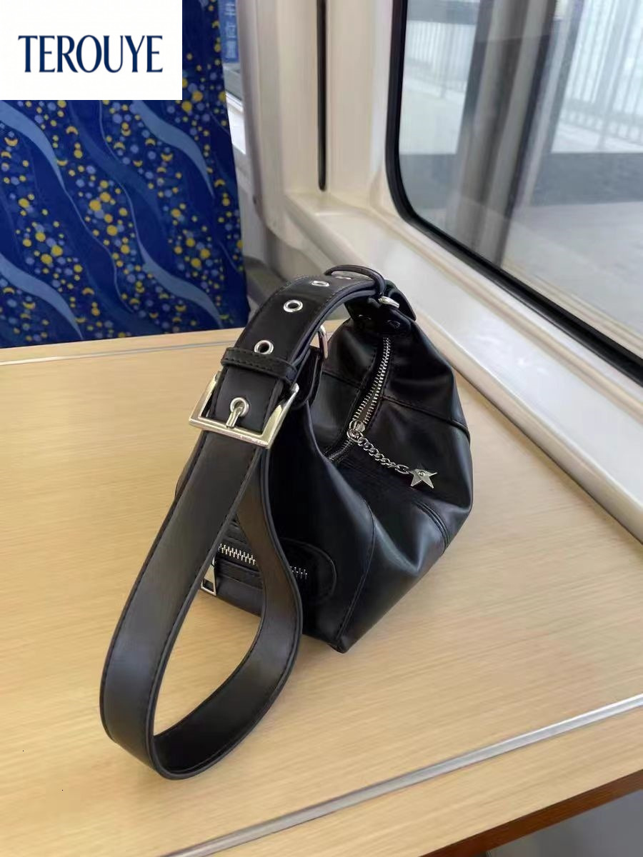 TEROUYE Autumn/Winter New Spicy Girl Style Motorcycle Bag Trendy Fashion Versatile bag Style Retro bag Women's Shoulder Bag