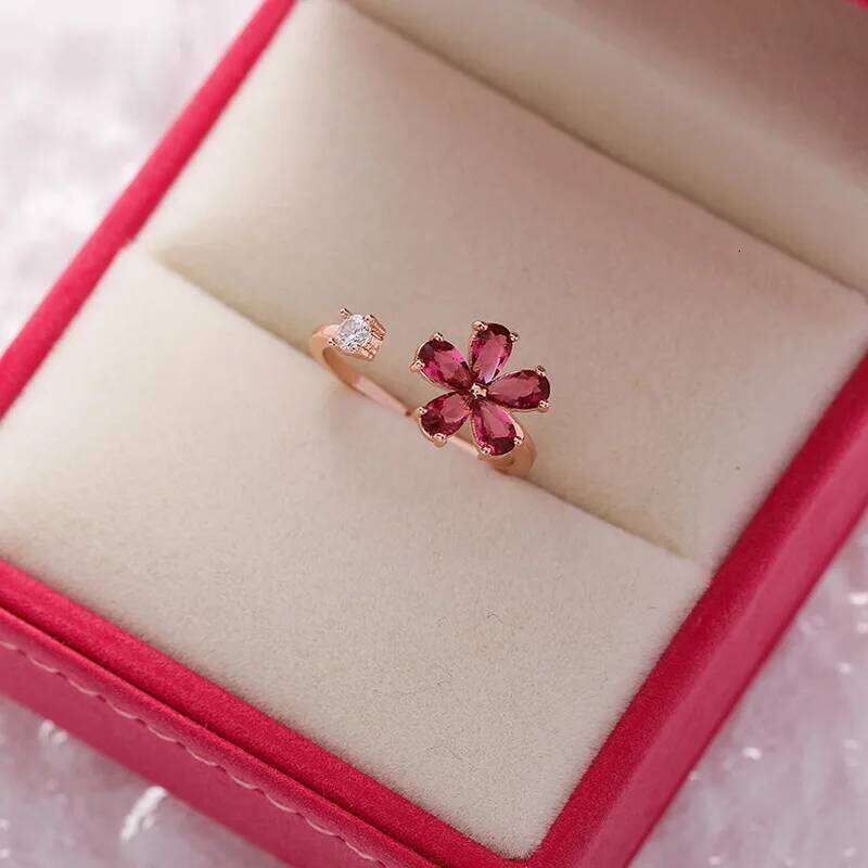 2022 New Fashion Crystal Zircon Sweet Flower Leaf Butterfly Adjustable Open Rings Female Wedding Engagement Jewelry Gift XJ260127