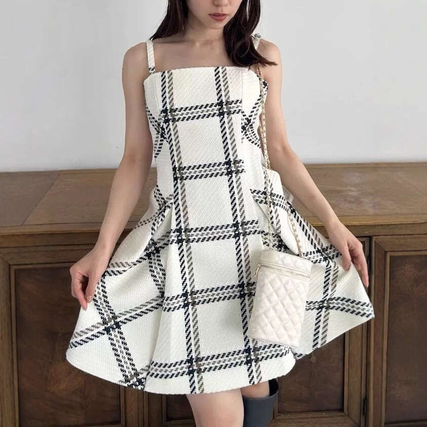 2026 new Japanese style sweet multifunctional high waisted roving plaid belt dress for autumn and winter slim fit