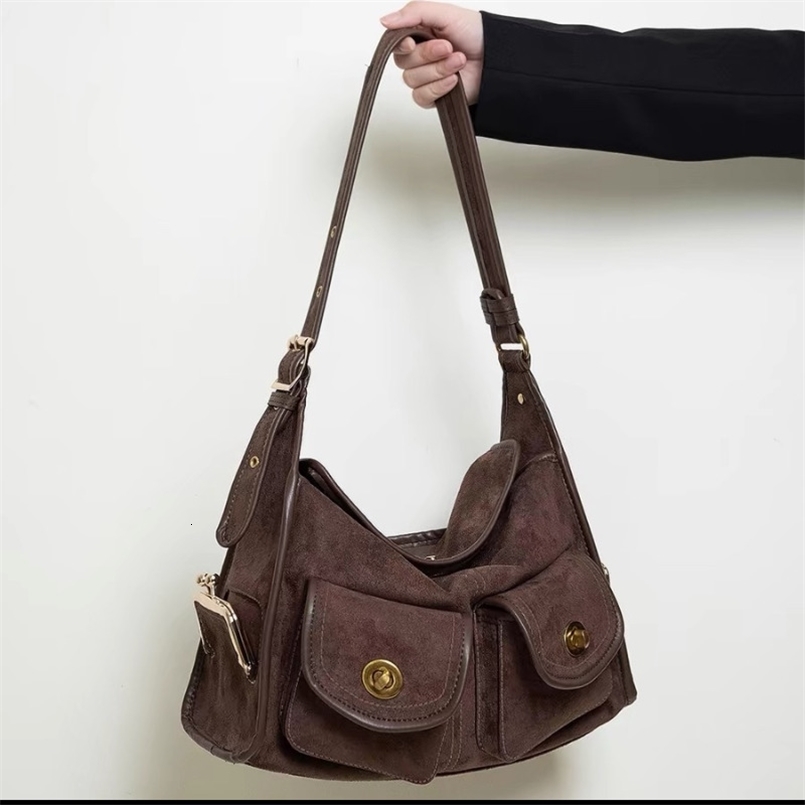 Suede Shoulder Bag Creative Double Pocket Underarm Bag Vintage Womens Bag Large Capacity Commuter Bag Retro Adjustable Handbags 260121CJ