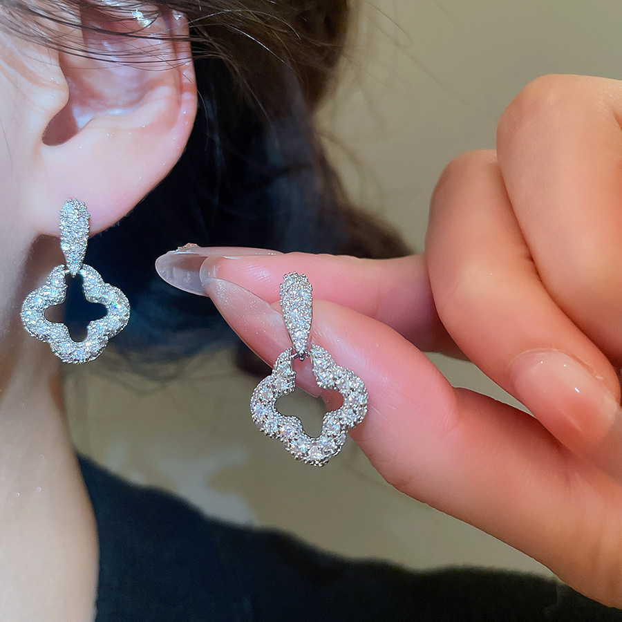 Real Gold Plated Silver Needle Zircon Flower Personality Fashion Niche Temperament Light Luxury High-end Earrings for Women - view 3