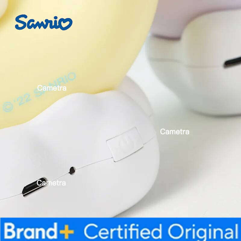 Sanrio Genuine Kuromi Cinnamoroll Crescent Beautiful Dream LED Light-emitting Ornaments Cute Night Light Children's Gift H2601281