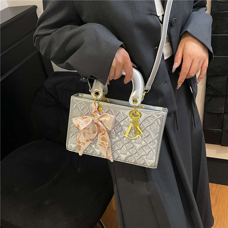 Heavy Embroidery Handbag Princess Diana Style Women New Hot-Selling Fashion Scarf Single Shoulder Crossbody Bag tote