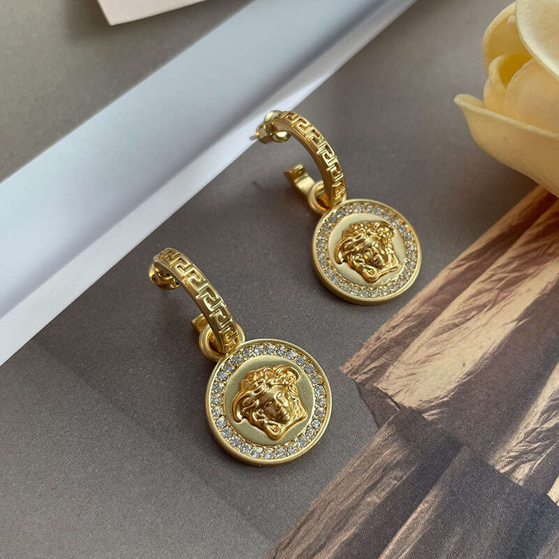 European and American Retro Medusa Portrait Coin Vintage Light Luxury Exquisite High-end Silver Needle Earrings with Inlaid Diamonds