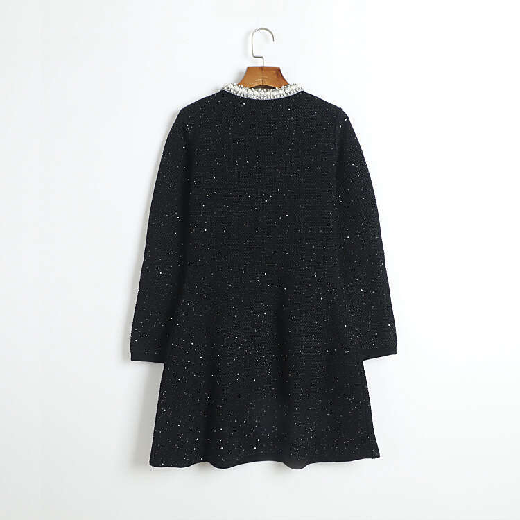 2026 autumn new French retro elegant re decorated round neck waist skirt children's style