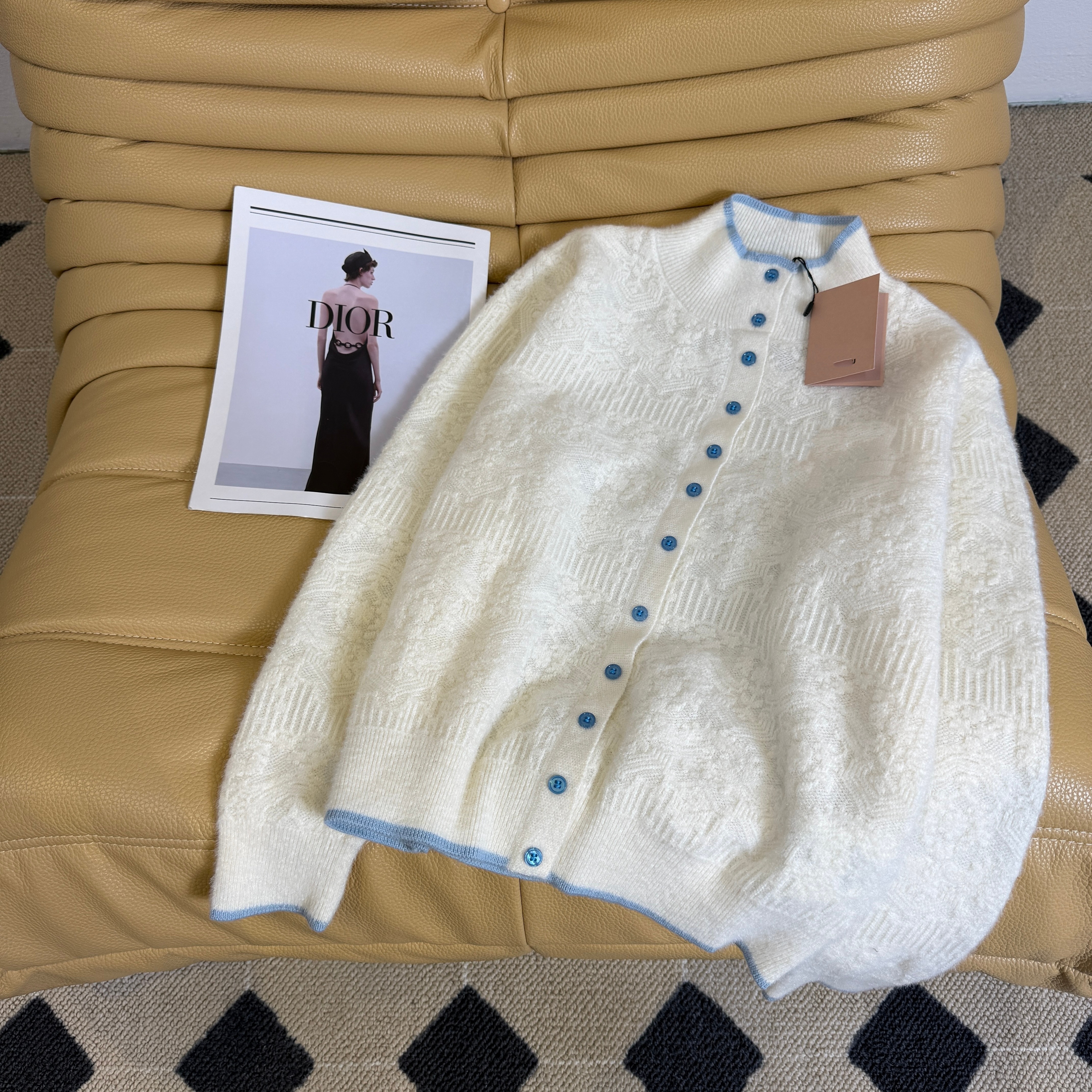 26 Early Spring Series New Milk White Sweet Girl Knitted Cardigan