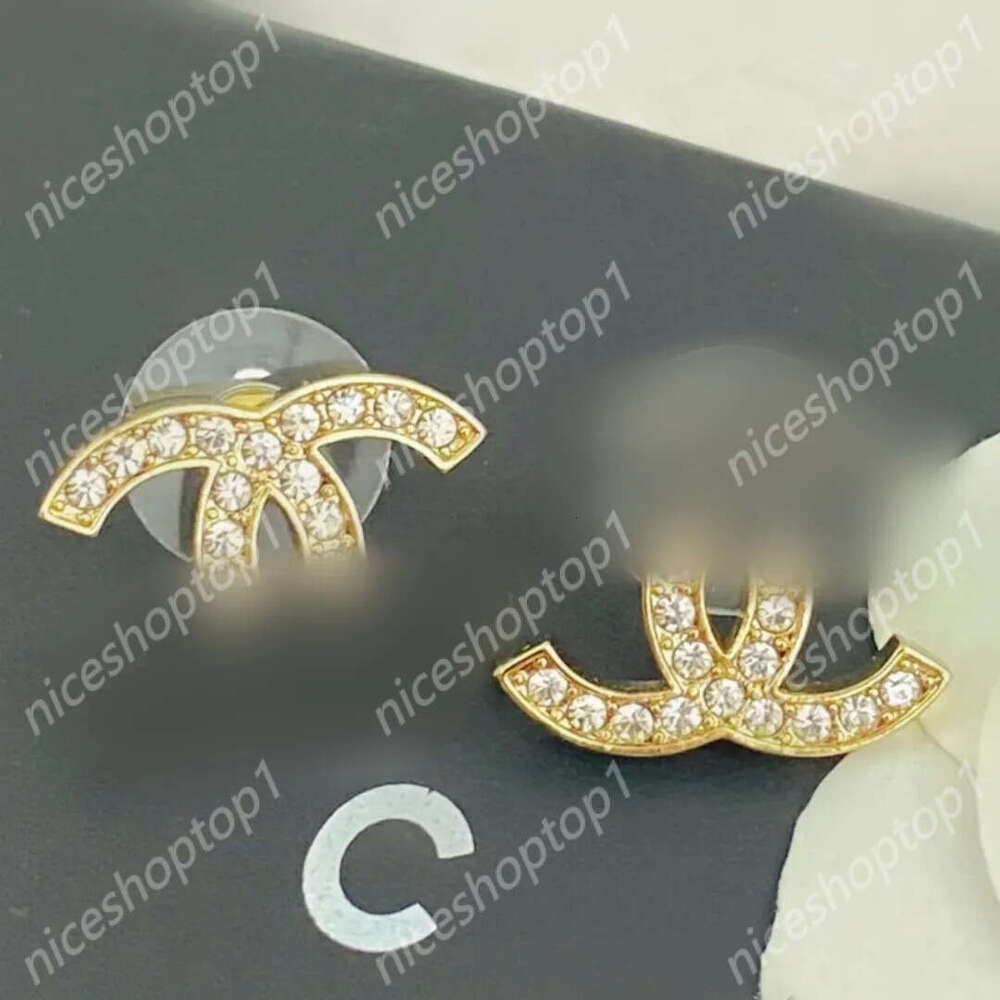 channels channel cc Silver Stud Fashion stud earrings woman Luxury designer earring multi colors c letter women 18k diamond Wedding Gifts luxury jewelry 3e0