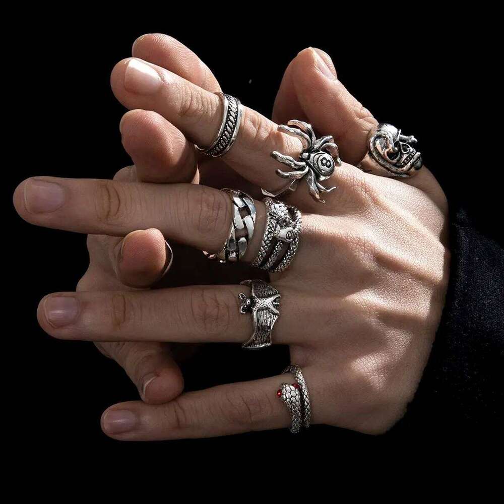 2023 Gothic Skeleton Unisex Set Punk Grunge Butterfly Frog Woman Man Jewelry Hip Hop Party Street Ring Accessories New Gift XJ260127