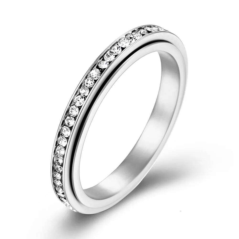 Simple 3mm Plain Inlaid Set Drill Rotatable Titanium Steel Women's Rings Light Luxury Stacking Decompression Ring XJ260127