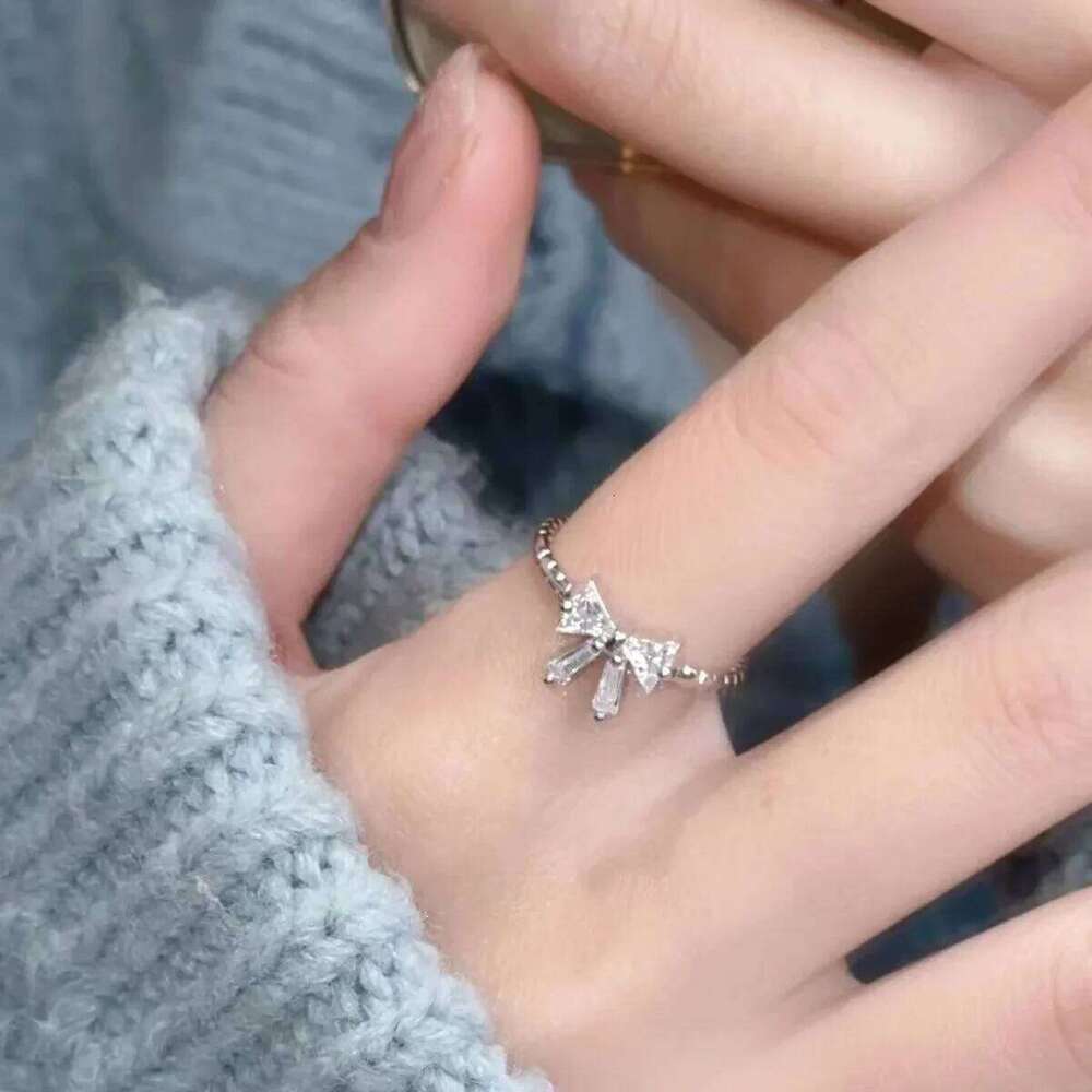 Romantic Lovely White Bowknot Rings Female Girls Exquisite Jewelry Ring with Shiny Bow Tie Zircon for Party Dating Lovers Gifts XJ260127