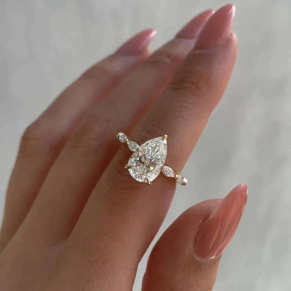 Hot Selling Gold Plated Stainless Steel Rings For Women water drop Zircon Wedding Ring Jewelry Accessories Wholesale Size 6-11 XJ260127