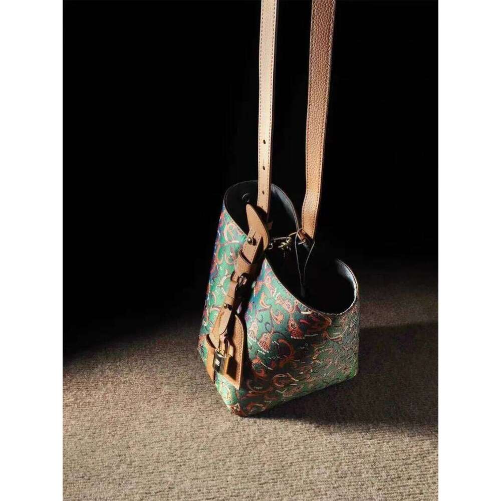 New Chinese Style Sichuan Silk Brocade Flag Dress Shoulder Bag Traditional National Trend Basket Handbag luxury bag tote bag Xiu Lai Si
