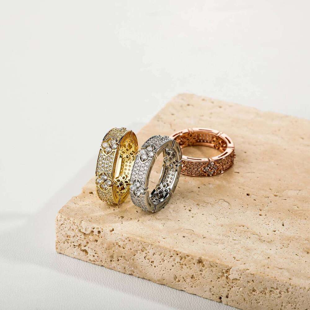 TOPGRILLZ 6MM Iced Out Flower Ring Full Micro Pave Bling Cubic Zirconia Round Engagement Wedding Rings for Women Men XJ260127