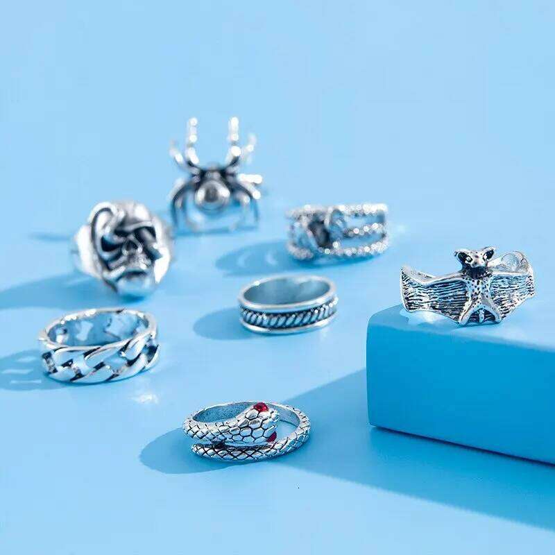 2023 Gothic Skeleton Unisex Set Punk Grunge Butterfly Frog Woman Man Jewelry Hip Hop Party Street Ring Accessories New Gift XJ260127