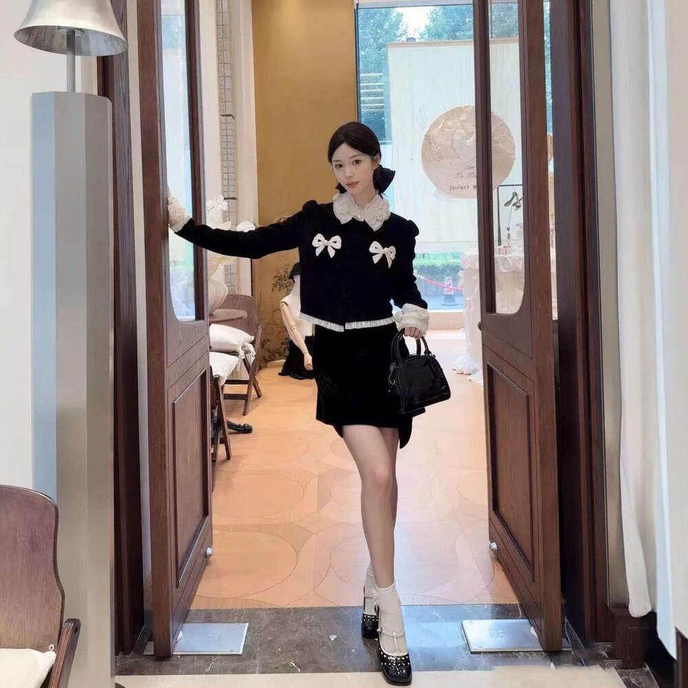 2026 Winter New Designer Elegant Fine Yarn Splicing Knitted Cardigan Top and Skirt Set