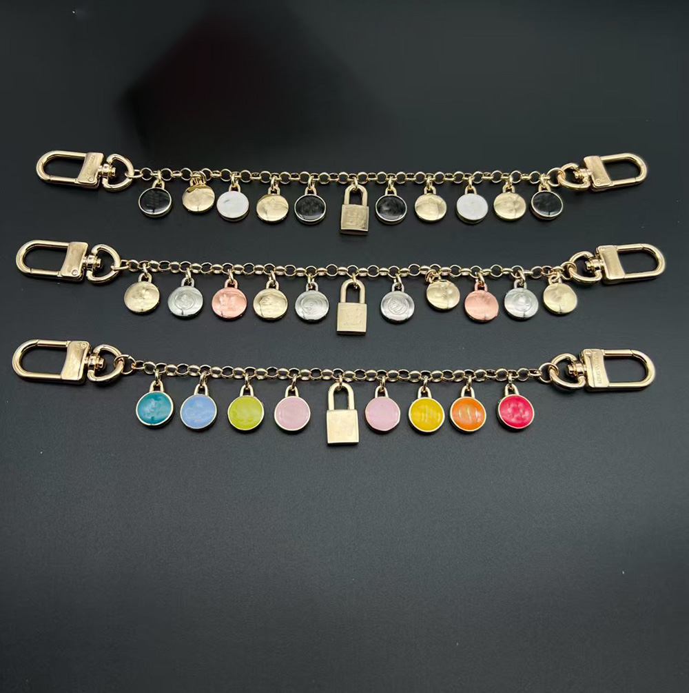 2026 New Designer Keychain Bag Pendant Fashion High-end Jewelry Pant Chain Bag Hanging Pendant Gold