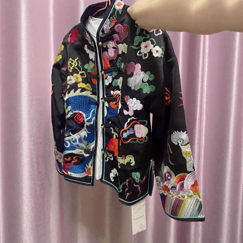 In Stock Unique New Embroidered Jacket Chinese Young Style Improved Tang Suit Women's Autumn Winter Top LEEGO LENS - view 5